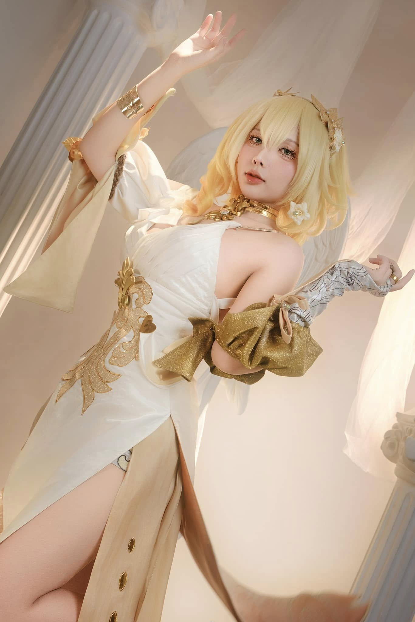 Ngắm màn cosplay Aglaea nuột nà, fan nam Ngắm màn cosplay Aglaea nuột nà, fan nam