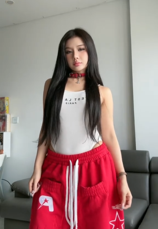 Xuân Ca “tặng quà Tết” sớm khiến người xem không thể rời mắt khỏi màn hình- Ảnh 1. Xuân Ca “tặng quà Tết” sớm khiến người xem không thể rời mắt khỏi màn hình- Ảnh 1.