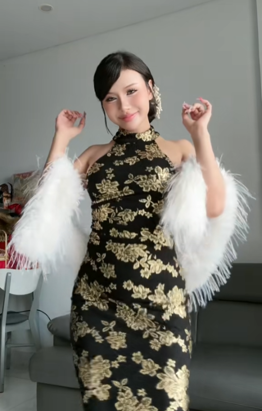 Xuân Ca “tặng quà Tết” sớm khiến người xem không thể rời mắt khỏi màn hình- Ảnh 3. Xuân Ca “tặng quà Tết” sớm khiến người xem không thể rời mắt khỏi màn hình- Ảnh 3.