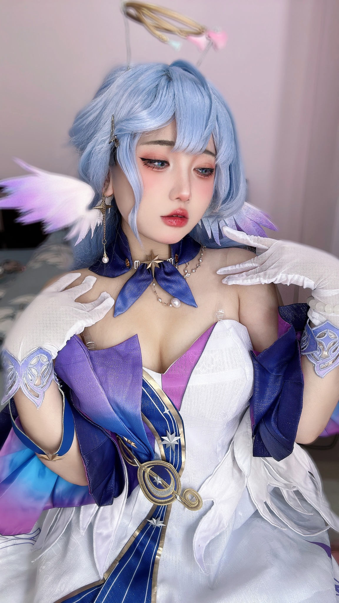 Không rời mắt khỏi loạt bài đăng nóng bỏng, tỏa Không rời mắt khỏi loạt bài đăng nóng bỏng, tỏa