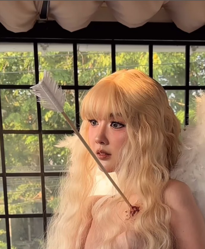 Hóa thiên thần đêm Valentine, nữ streamer