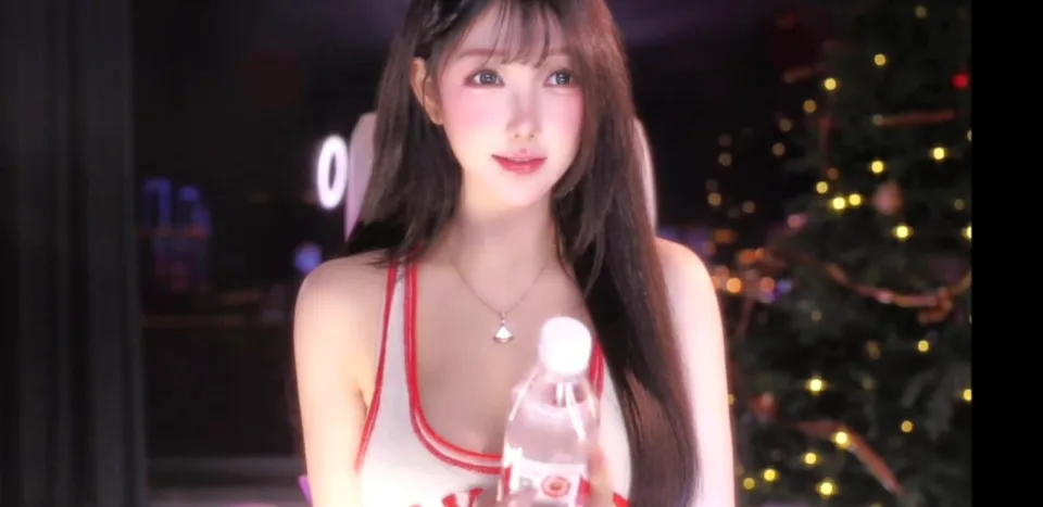 Được đề nghị diện bikini chơi game, nữ streamer Được đề nghị diện bikini chơi game, nữ streamer