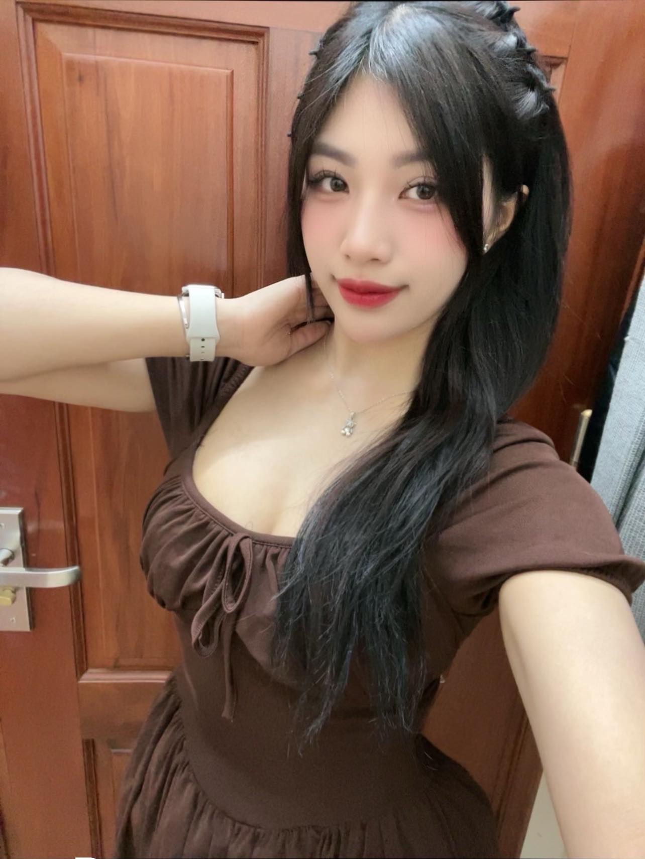 photo-1740970894979 photo-1740970894979