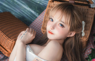 “Búp bê” của giới cosplay, sở hữu nhan sắc đẹp chấn động khiến hàng triệu anh em game thủ u mê “không lối thoát” photo 1742355107717 1742355108069255538312 36 0 711 1080 crop 17423551460241791387065png