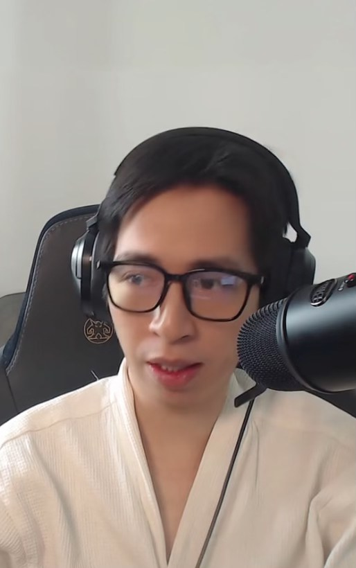 "Highlight" buổi livestream lên tiếng về lùm xùm tình ái của Ngọc Kem, hơn 165k mắt xem trực tiếp photo 1742483779274 17424837797791992562790