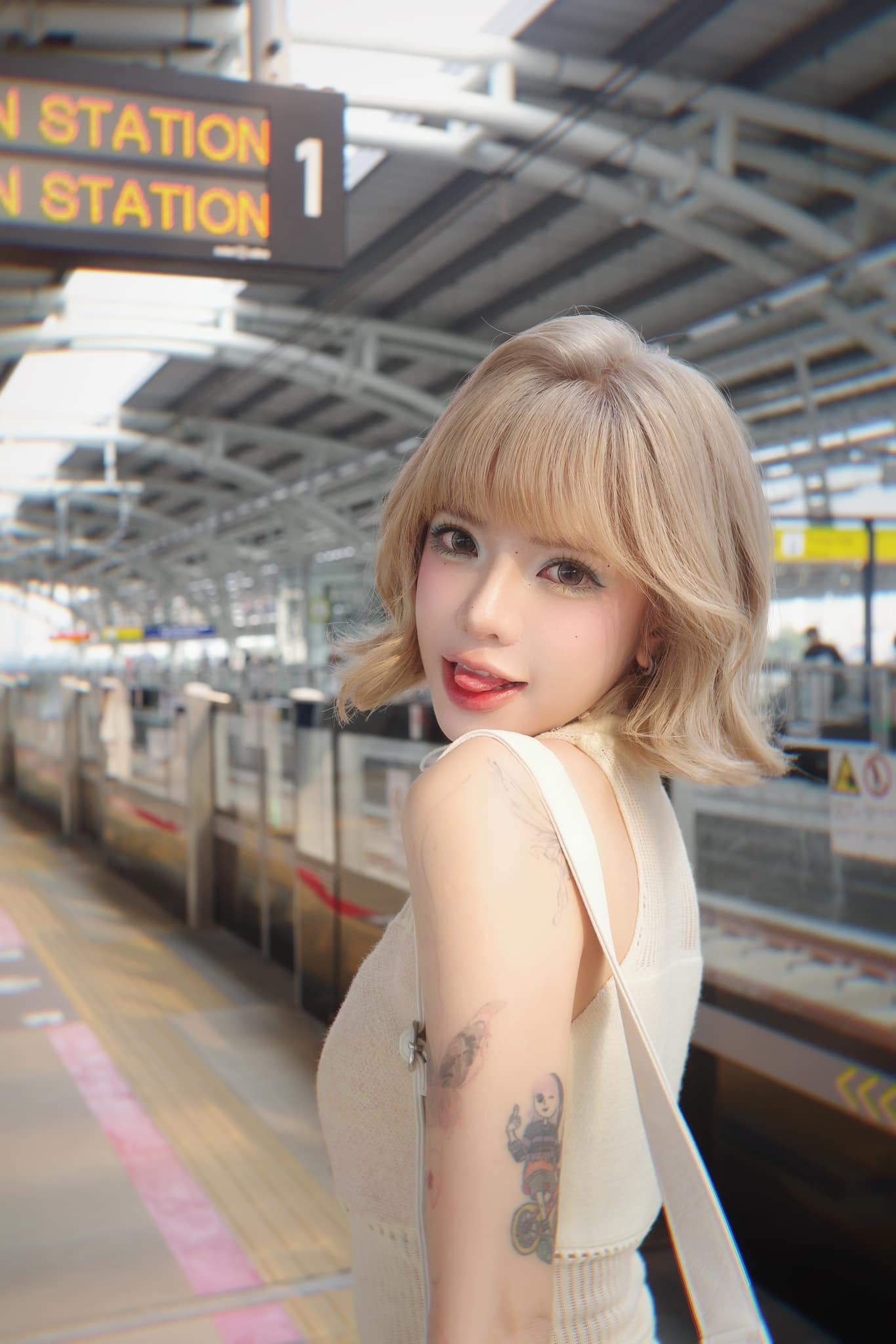 Lộ diện hội chị em