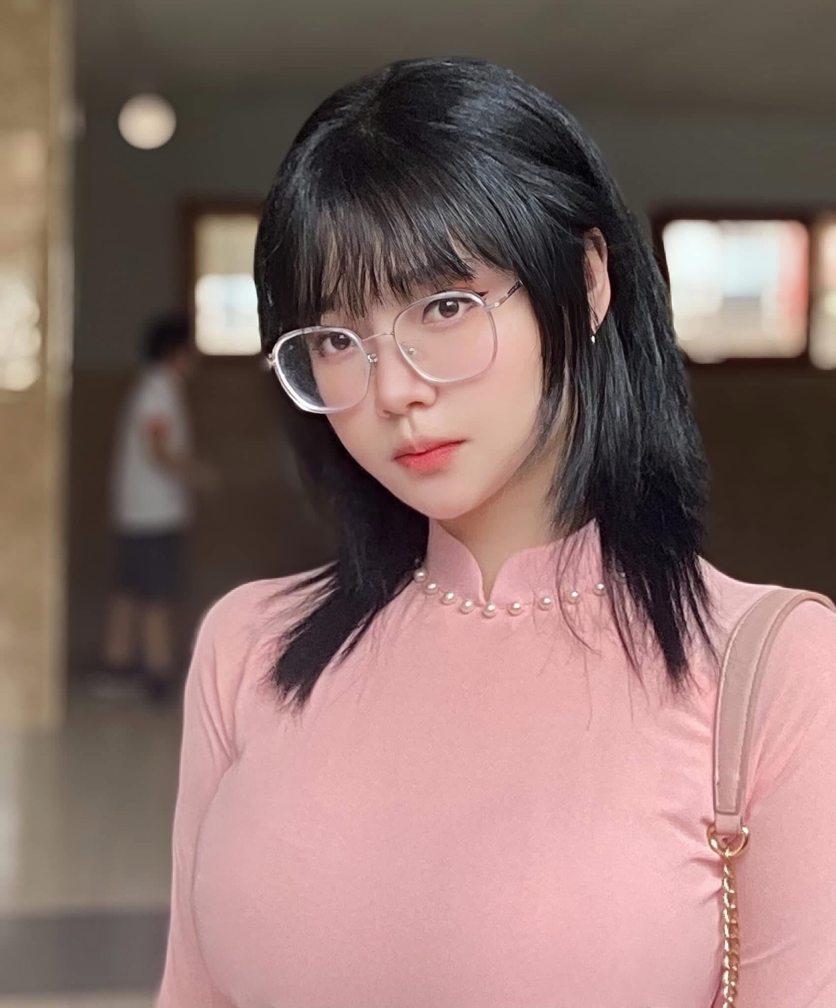 photo-1743912372903 photo-1743912372903