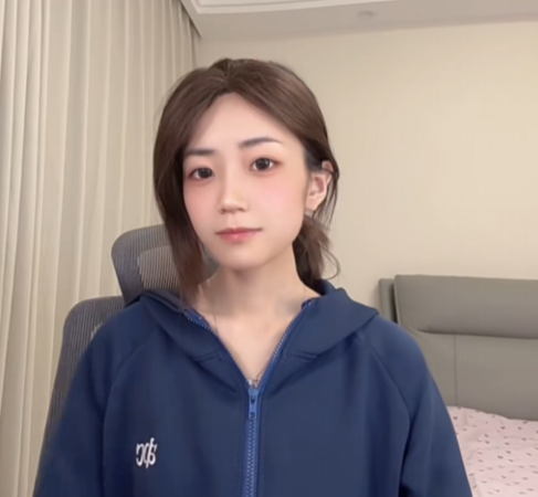 photo-1745379573255 photo-1745379573255