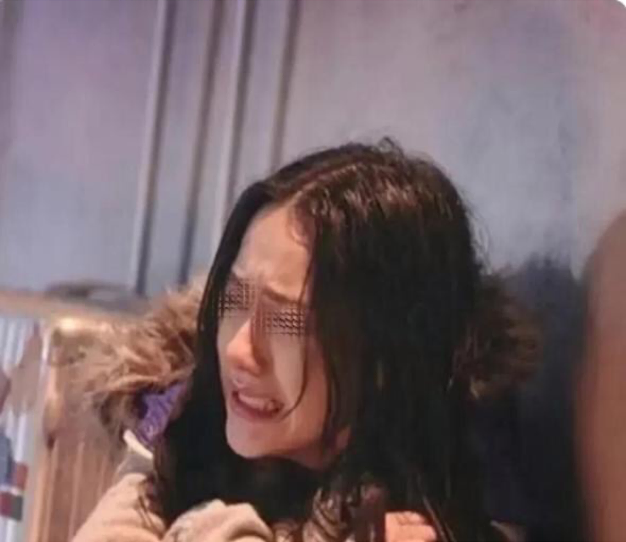 Ngủ mơ thấy hôn người đàn ông lạ mặt, cô gái choàng tỉnh giữa đêm rồi chứng kiến cảnh ám ảnh- Ảnh 1.