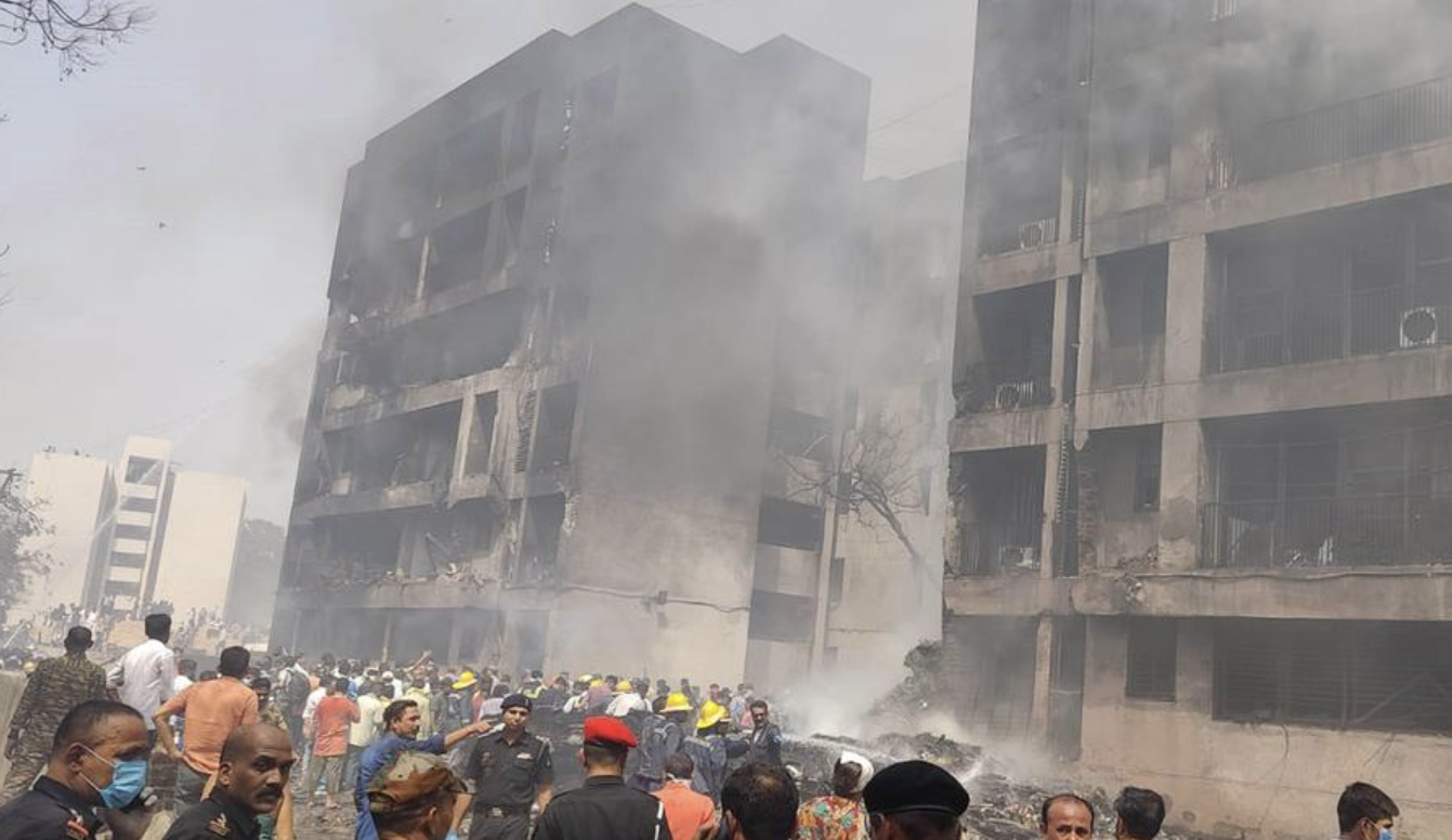 Vụ rơi máy bay Ấn Độ: Vụ rơi máy bay Ấn Độ: