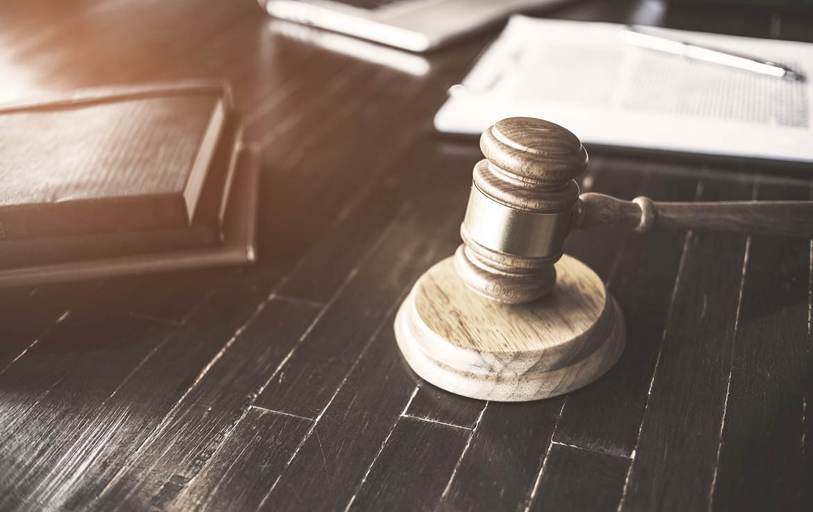 Người phụ nữ mang 2 tỷ đồng gửi ngân hàng, 3 tháng sau mới biết sổ tiết kiệm là giả bèn khởi kiện, ngân hàng từ chối chịu trách nhiệm: