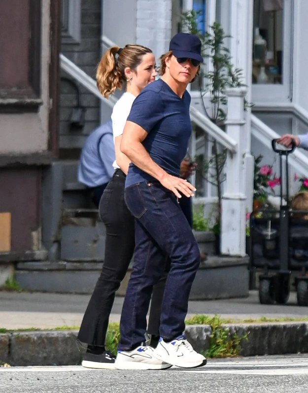 Bông hồng gợi cảm kém 26 tuổi khiến Tom Cruise phải công khai sau 13 năm ly hôn: Vẻ ngoài hoàn hảo, giọng nói hút hồn, tài sản không phải dạng vừa- Ảnh 1. Bông hồng gợi cảm kém 26 tuổi khiến Tom Cruise phải công khai sau 13 năm ly hôn: Vẻ ngoài hoàn hảo, giọng nói hút hồn, tài sản không phải dạng vừa- Ảnh 1.