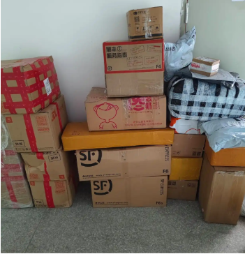 Shipper liên tiếp đặt đơn online rồi hoàn hàng nhưng giữ lại 800 món quà tặng kèm, trị giá 1,4 tỷ đồng: Tòa phán