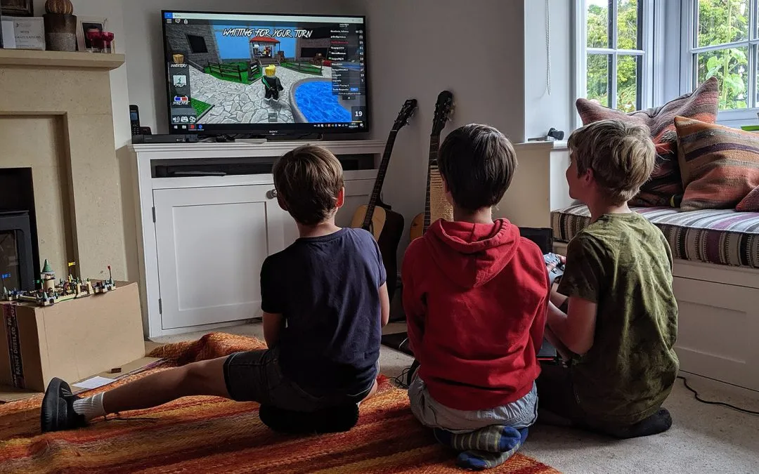 Báo thủ trộm gần 200 triệu của bố, nạp tiền Roblox khiến cả nhà có nguy cơ