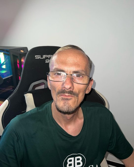 Bị ngược đãi, nam streamer