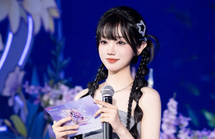 "Nữ thần" LPL khoe chân dài miên man, diện váy siêu ngắn khiến CĐM mê mẩn photo 1759510961894 1759510962302446875756 91 0 585 790 crop 17595554908081074748413png