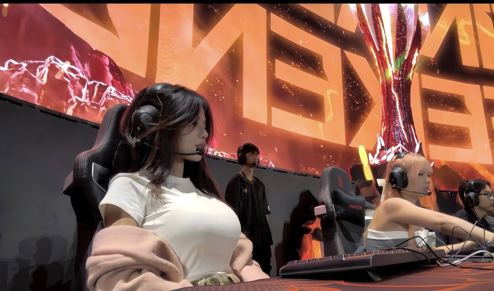 photo-1759762945544 photo-1759762945544