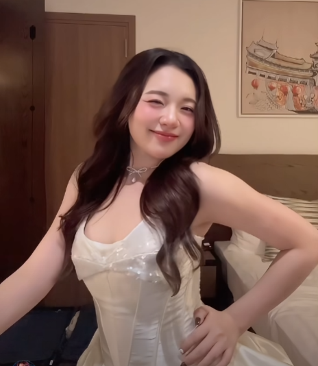 Phương Thảo “nổ hũ” cả triệu view với trend “Tongue Sweet Come”, chứng minh sức hút không tưởng của nữ MC đình đám hàng đầu- Ảnh 2.