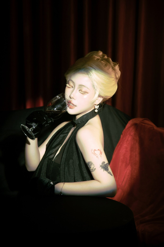 Coser Việt quá táo bạo,