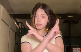 Tiếp tục ra clip để lên xu hướng, Lanhxinhyeu hút tới 2 triệu view với vũ đạo “bỏng mắt” 47 Tiếp tục ra clip để lên xu hướng, Lanhxinhyeu hút tới 2 triệu view với vũ đạo “bỏng mắt” photo 1760944907123 17609449074001479306562 35 0 354 511 crop 17609475911021719165076png