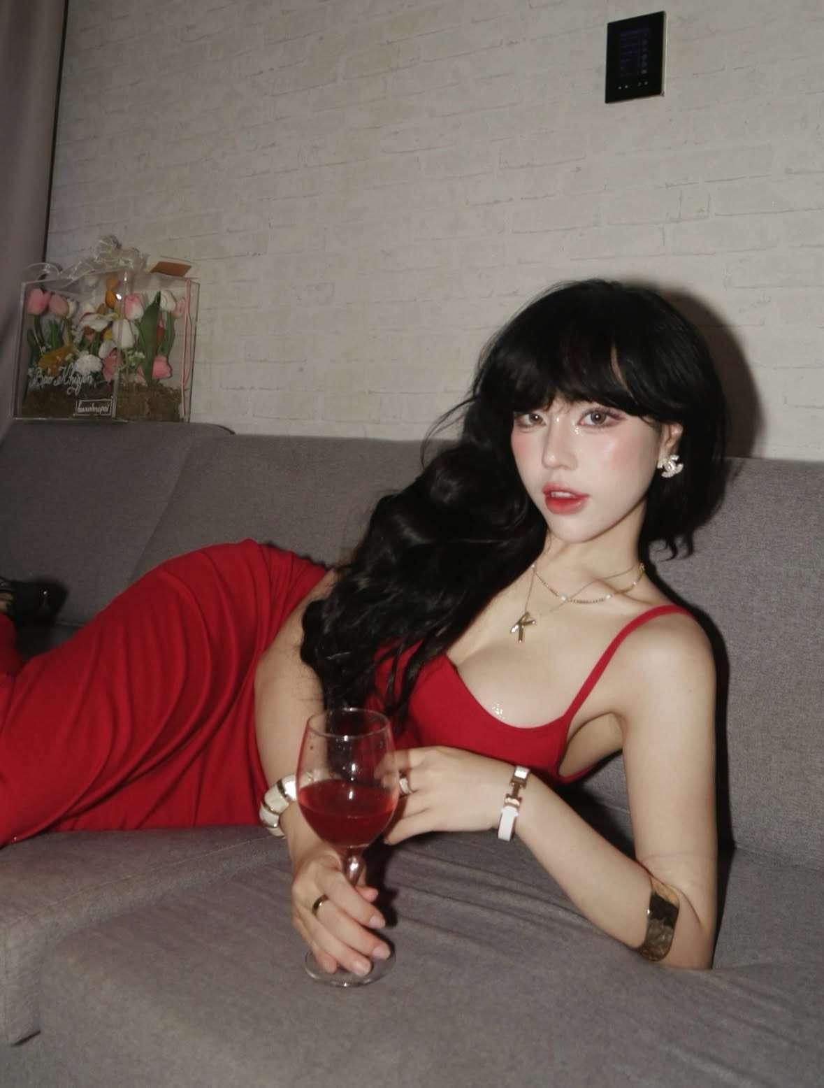 Bảo Khuyên Susan lên đồ, nhan sắc đến mức netizen phải thốt lên: