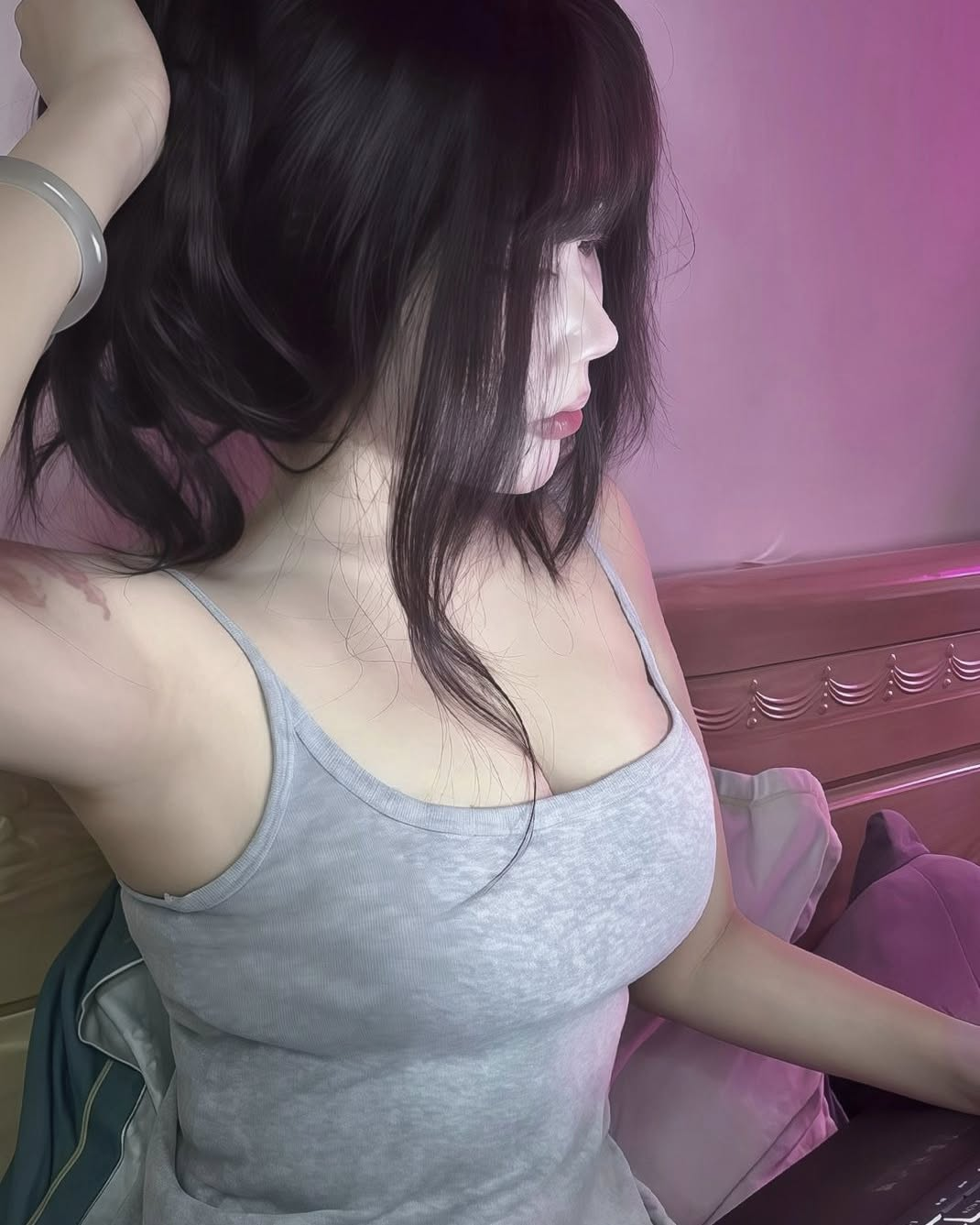 photo-1762312288723 photo-1762312288723