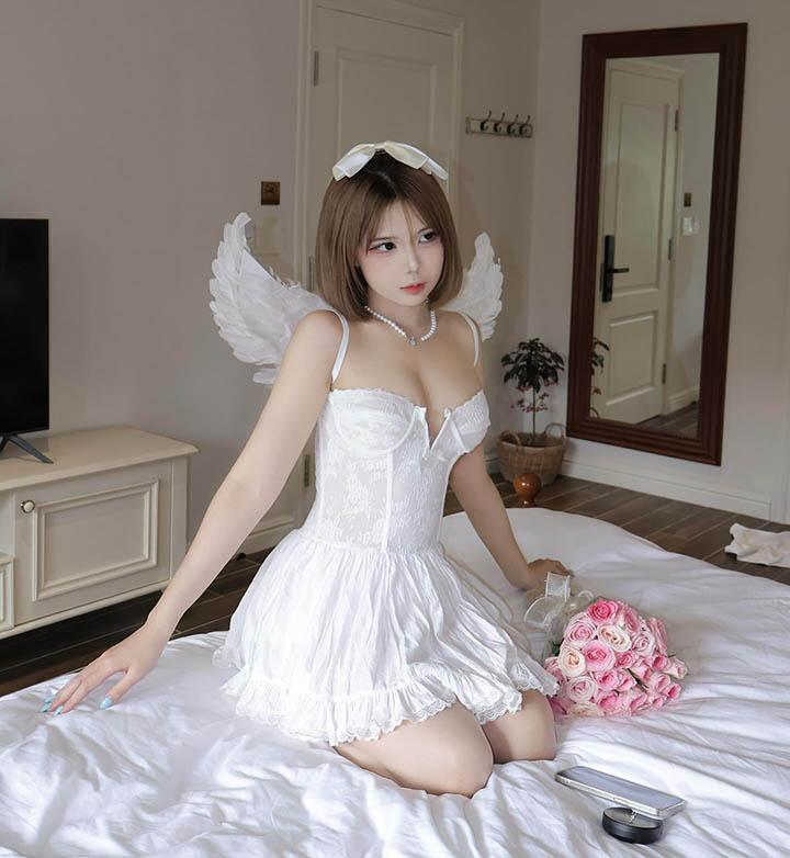 Hot TikToker khoe dáng với chiếc váy ren cũng làm cả chục ngàn fan lo “giữ chuỗi tháng 11”- Ảnh 10.