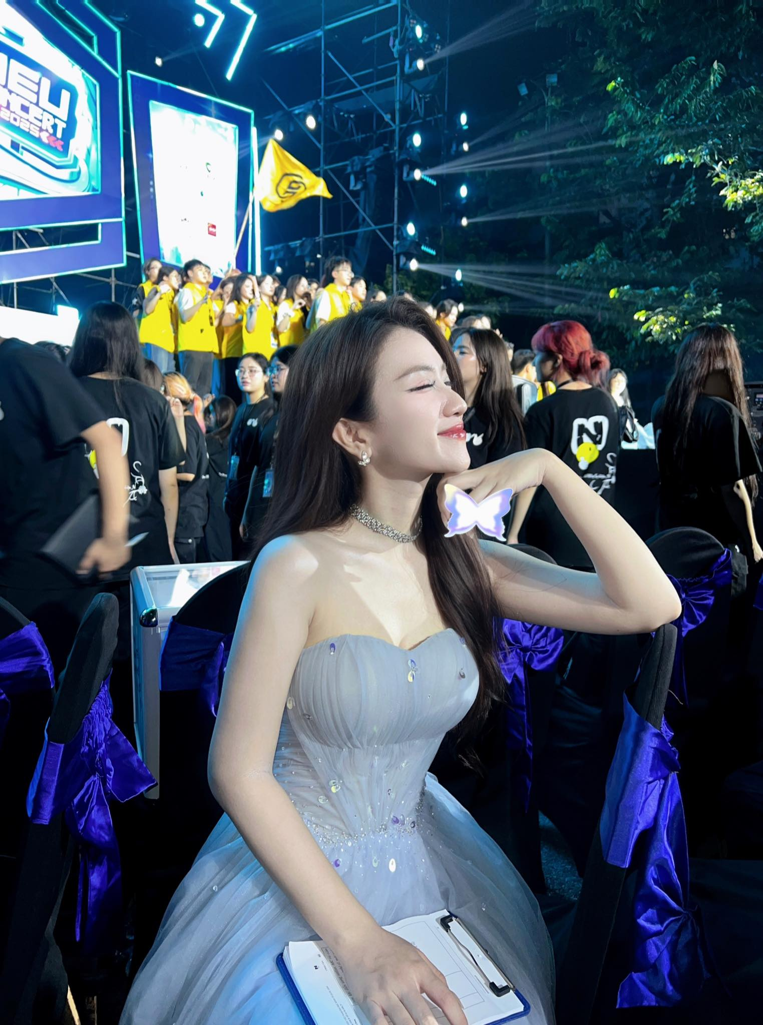 photo-1763021051858 photo-1763021051858