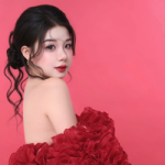 Trà Hạ Ly tung bộ ảnh váy đỏ "mướt mắt", fan đồng loạt đổ "rần rần" vì ngây ngất photo 1763088157190 1763088157374260820358 205 0 1059 1366 crop 1763096810885430533048png