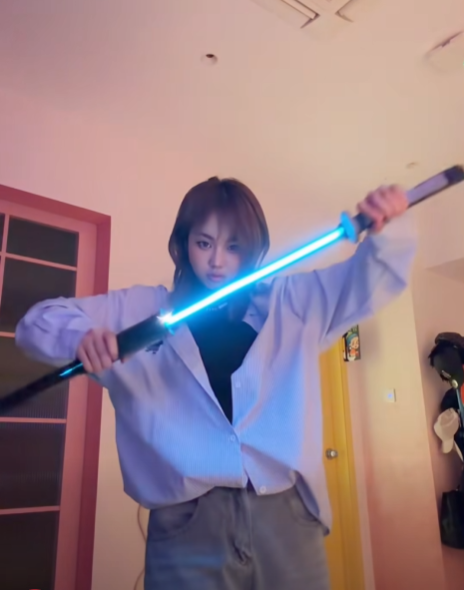 photo-1763347298101 photo-1763347298101