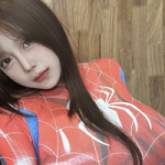 Chán Người Nhện đen, Pi Tiên biến hình thành Người Nhện đỏ khiến anh em game thủ "mất bình tĩnh" photo 1763824589578 1763824589945174123641 318 0 1223 1448 crop 1763871015671533405318png