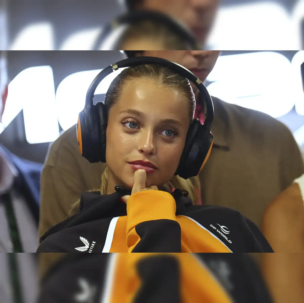 Nhan sắc cô gái 2002 khiến 2,2 triệu người say mê- Ảnh 2.