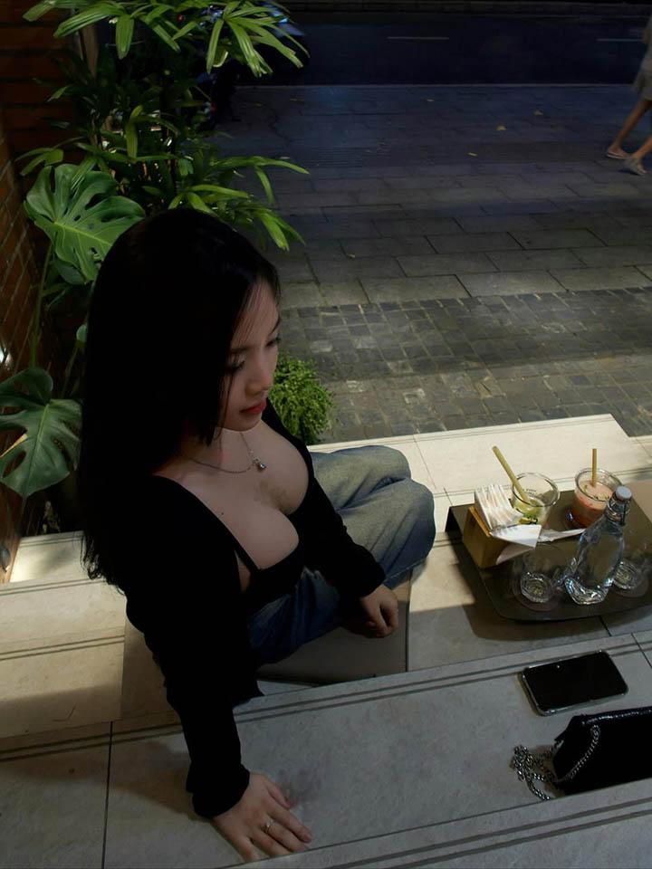 Rũ bỏ thời trang oversize, hot girl