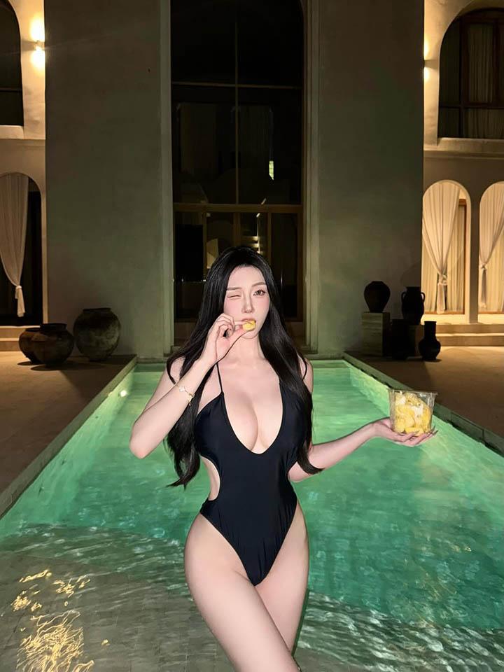 Nữ chủ tịch xứ Đài khiến fan mê mẩn vì thân hình nóng bỏng trong những bữa tiệc xa hoa- Ảnh 6.