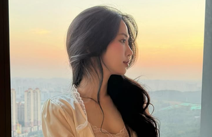 Khoảnh khắc thả dáng của Lê Bống khiến người xem "đổ rần rần" 28 Khoảnh khắc thả dáng của Lê Bống khiến người xem "đổ rần rần" photo 1764430969410 176443096968950935127 82 0 551 750 crop 1764486149515610608913png