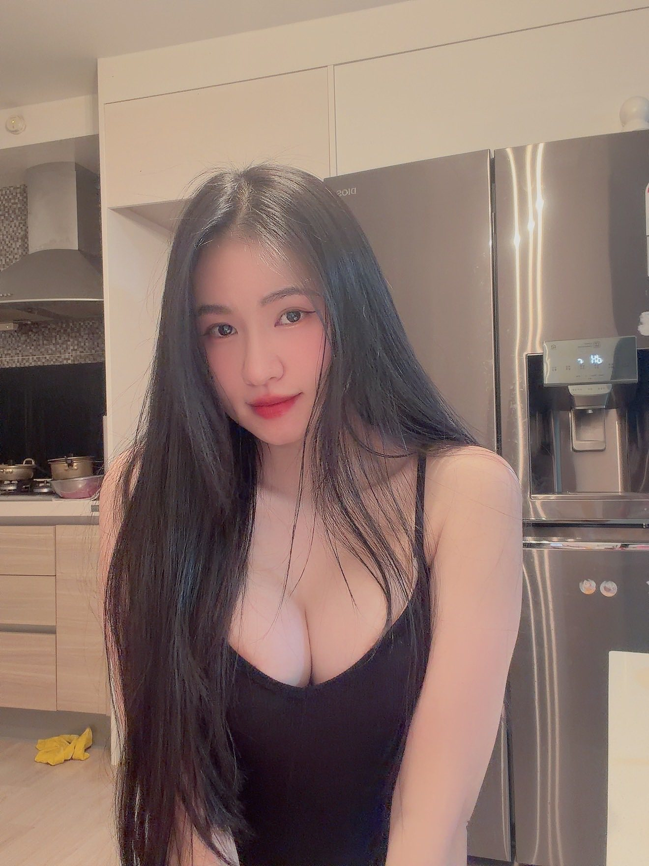 photo-1764903786946 photo-1764903786946