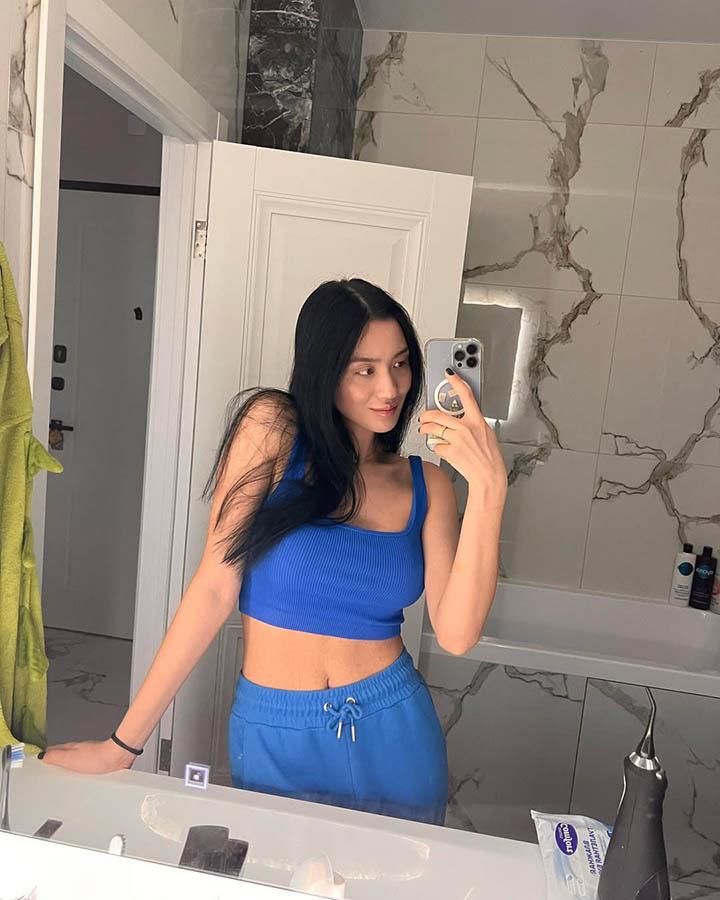 Hết trend giật khóa áo, hot girl lại định tạo trend bừa bãi làm fan ngán ngẩm- Ảnh 5.