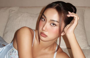 Không thể “nóng” hơn với màn đón Giáng Sinh của Huyền 2k4, fan chỉ biết thốt lên 2 từ “cuốn hút” 26 Không thể “nóng” hơn với màn đón Giáng Sinh của Huyền 2k4, fan chỉ biết thốt lên 2 từ “cuốn hút” photo 1765041494621 1765041494932841205263 122 0 522 640 crop 1765088644718957066407png