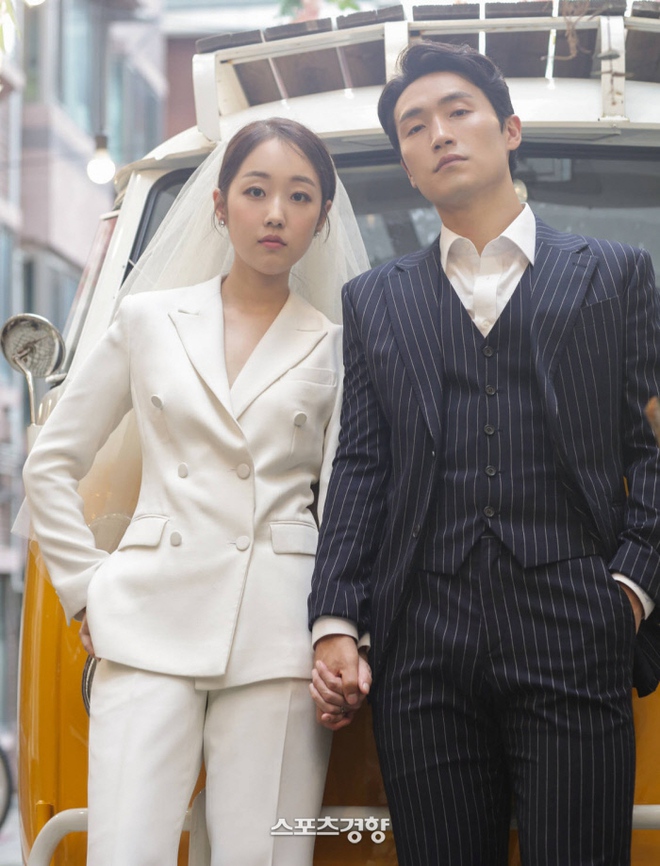 Mỹ nhân phim giờ vàng lên tiếng về cái chết của con trai 1 tuổi sau cơn co giật: “Mọi chuyện chưa rõ ràng