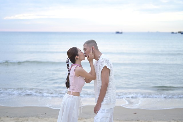 Emily nhắn BigDaddy: Là 1 người vợ, tôi thật sự tiếc cho anh!- Ảnh 7. Emily nhắn BigDaddy: Là 1 người vợ, tôi thật sự tiếc cho anh!- Ảnh 7.