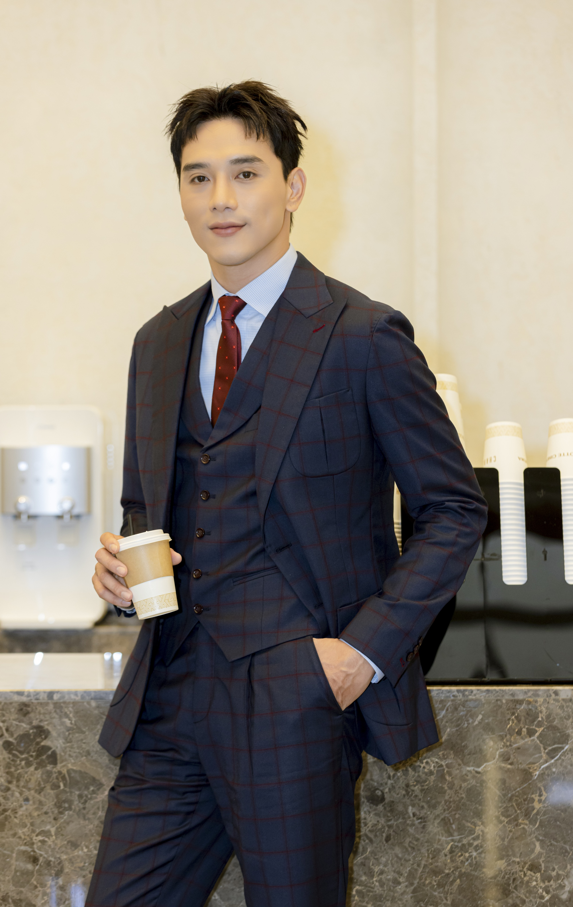 Trên đời có bao nhiêu tinh hoa đều hội tụ hết vào mỹ nam này: Đẹp trai còn cao 1m88, body đỉnh tới ná thở- Ảnh 10. Trên đời có bao nhiêu tinh hoa đều hội tụ hết vào mỹ nam này: Đẹp trai còn cao 1m88, body đỉnh tới ná thở- Ảnh 10.