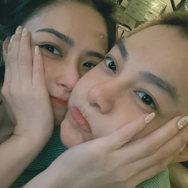 Chị Đẹp 2 lần lộ ảnh nóng bị tóm hẹn hò tomboy đẹp trai nhất MXH- Ảnh 6. Chị Đẹp 2 lần lộ ảnh nóng bị tóm hẹn hò tomboy đẹp trai nhất MXH- Ảnh 6.