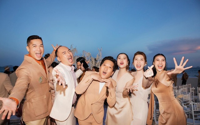 7 Nụ cười Xuân gây sững sờ khi dừng phát sóng: Trường Giang - Lâm Vỹ Dạ - Lan Ngọc cùng làm 1 việc- Ảnh 5. 7 Nụ cười Xuân gây sững sờ khi dừng phát sóng: Trường Giang - Lâm Vỹ Dạ - Lan Ngọc cùng làm 1 việc- Ảnh 5.