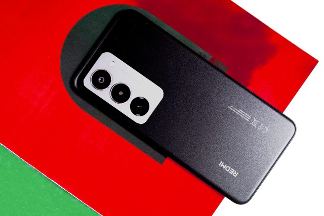 REDMI 15: “Chiến binh” toàn diện đánh gục nhiều đối thủ trong phân khúc smartphone 4 triệu đồng- Ảnh 2. REDMI 15: “Chiến binh” toàn diện đánh gục nhiều đối thủ trong phân khúc smartphone 4 triệu đồng- Ảnh 2.
