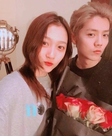 Chuyện lạ showbiz: 9 triệu người chầu chực từ đêm đến sáng chờ nữ diễn viên nổi tiếng làm 1 việc!- Ảnh 2.