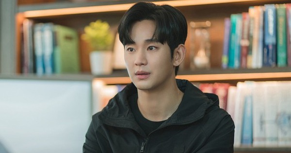 Kim Soo Hyun cầu cứu photo 3 1710463106125104193111 1741934414509351516266 18 0 353 640 crop 1741934425893798653422jpg