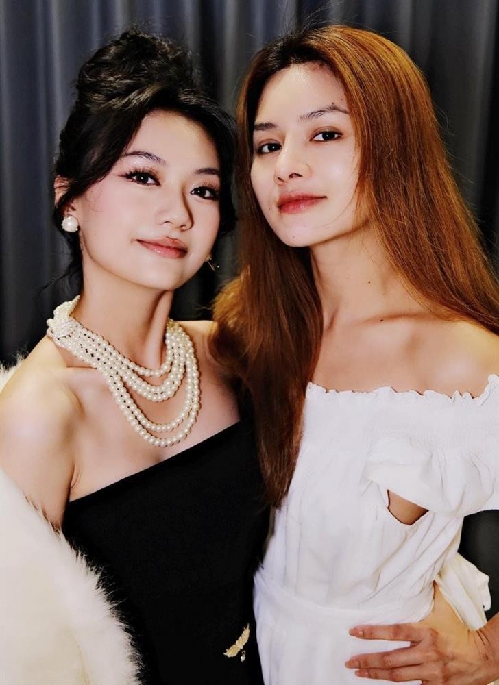 Loạt khoảnh khắc đẹp giữa Vũ Thu Phương và con gái riêng của chồng bất ngờ