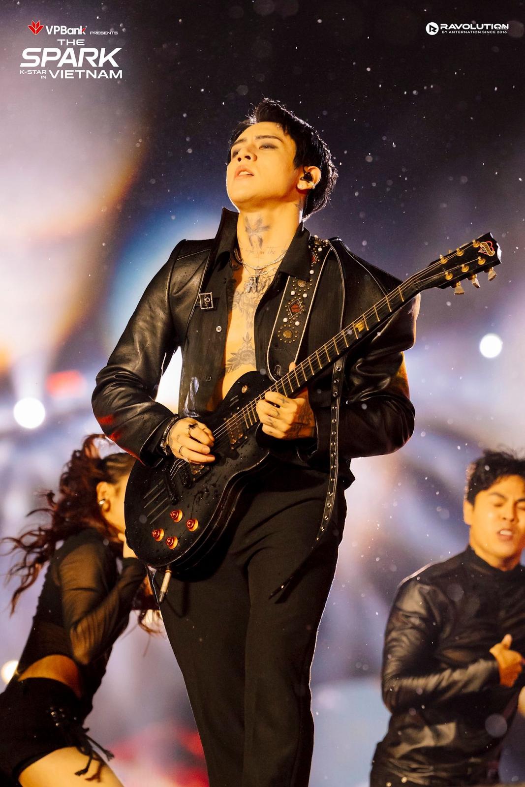 Khi văn hóa Việt chạm tới trái tim idol: Ravolution Asia gửi những món quà cực tinh tế đến tay những huyền thoại K-pop- Ảnh 8. Khi văn hóa Việt chạm tới trái tim idol: Ravolution Asia gửi những món quà cực tinh tế đến tay những huyền thoại K-pop- Ảnh 8.