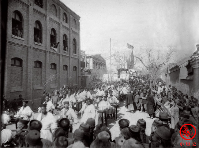 Bộ ảnh cũ thời nhà Thanh: Từ buổi tiệc của công chúa tới những khung cảnh nhìn mà nao lòng- Ảnh 7. Bộ ảnh cũ thời nhà Thanh: Từ buổi tiệc của công chúa tới những khung cảnh nhìn mà nao lòng- Ảnh 7.