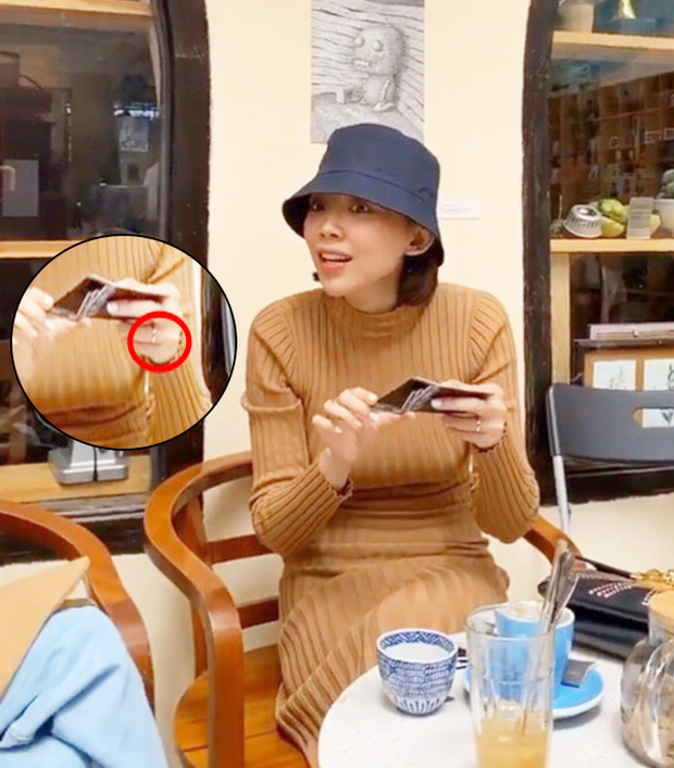 Tại sao Tóc Tiên và Touliver không đeo nhẫn cưới?- Ảnh 2.